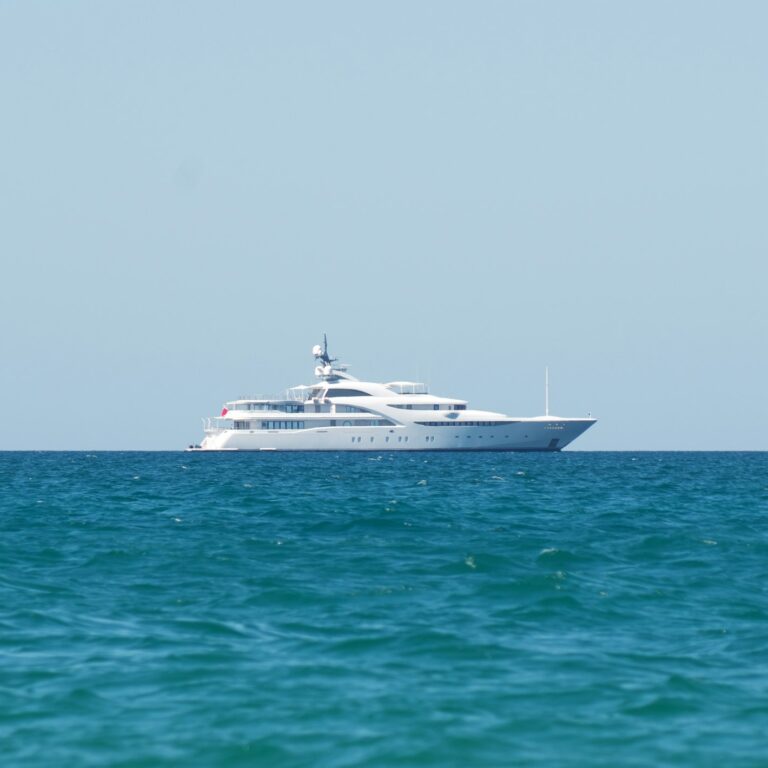 Yacht in ocean.