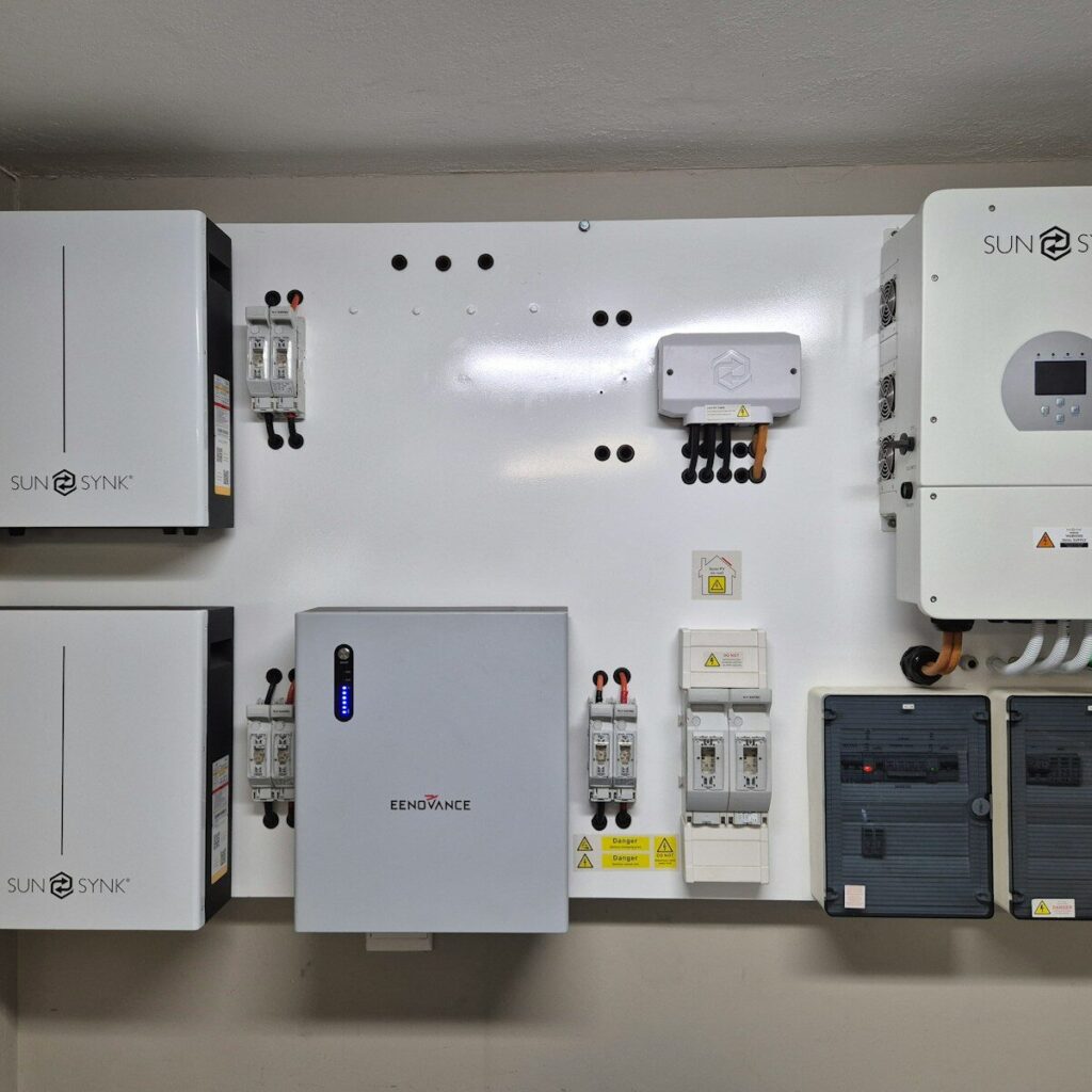 Wall-mounted solar power and energy storage system